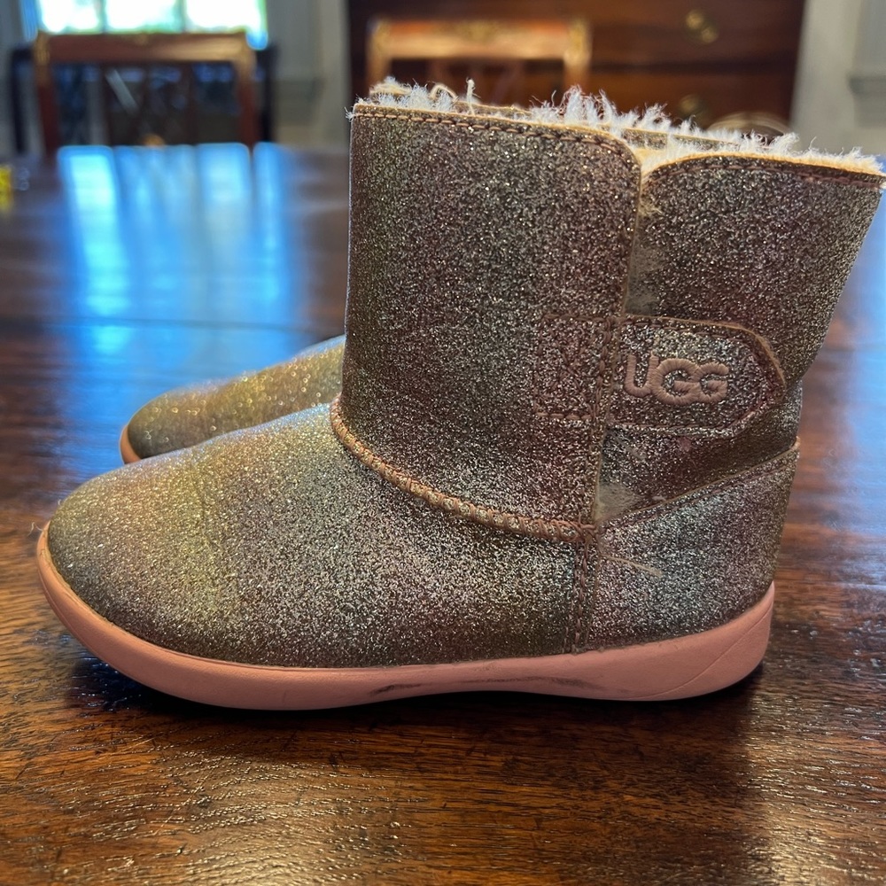 Ugg Keelan glitter boot, size 9